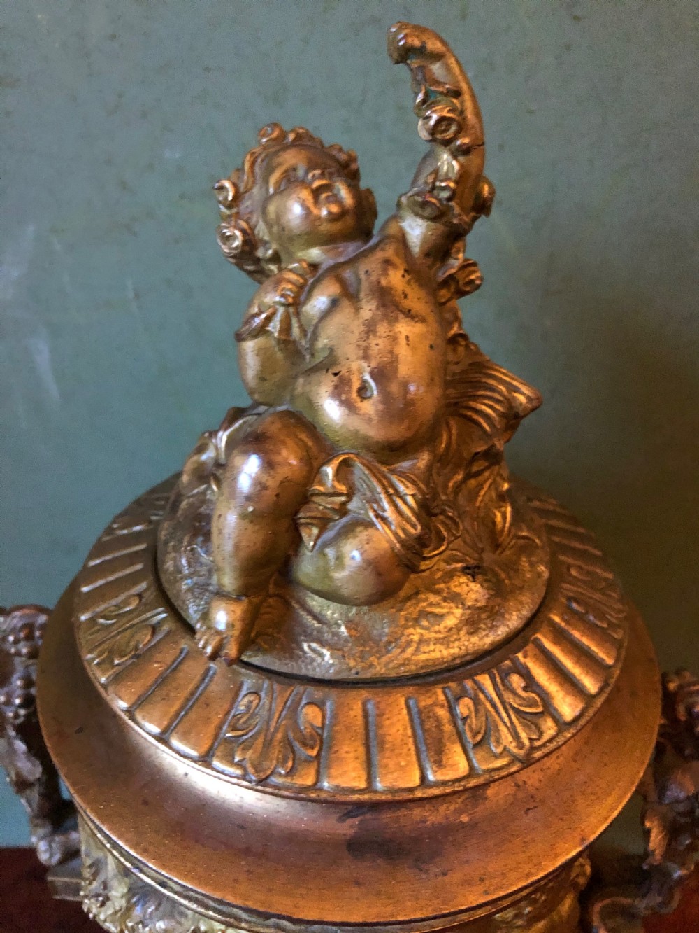 Late C19th French Napoleon III period ormolu bronze ‘Bacchus’ urn or wine-cooler in the style of Clodion. View VII