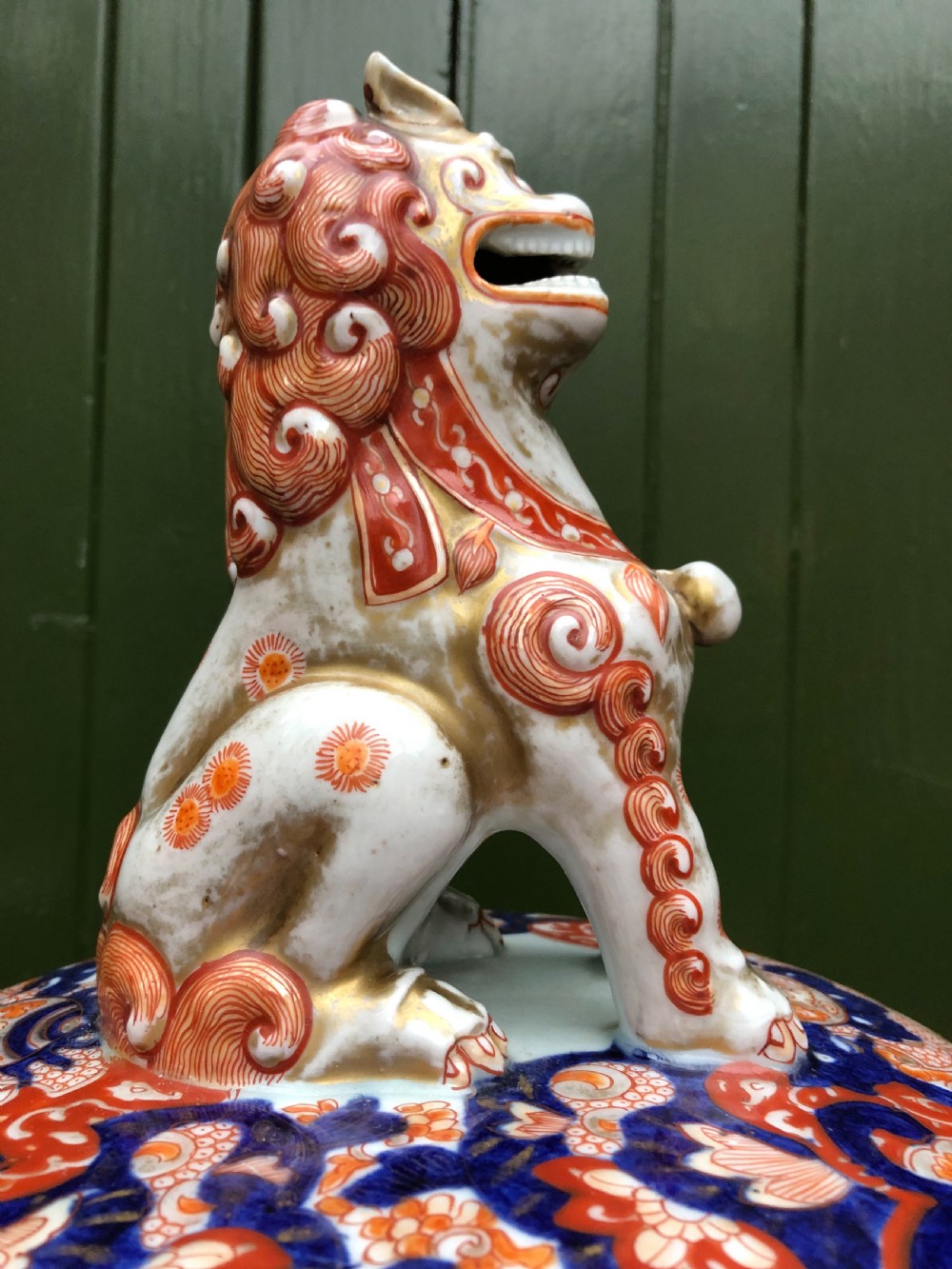 A magnificent large-scale C19th Japanese Meiji period porcelain vase and cover decorated in the Imari palette. View II