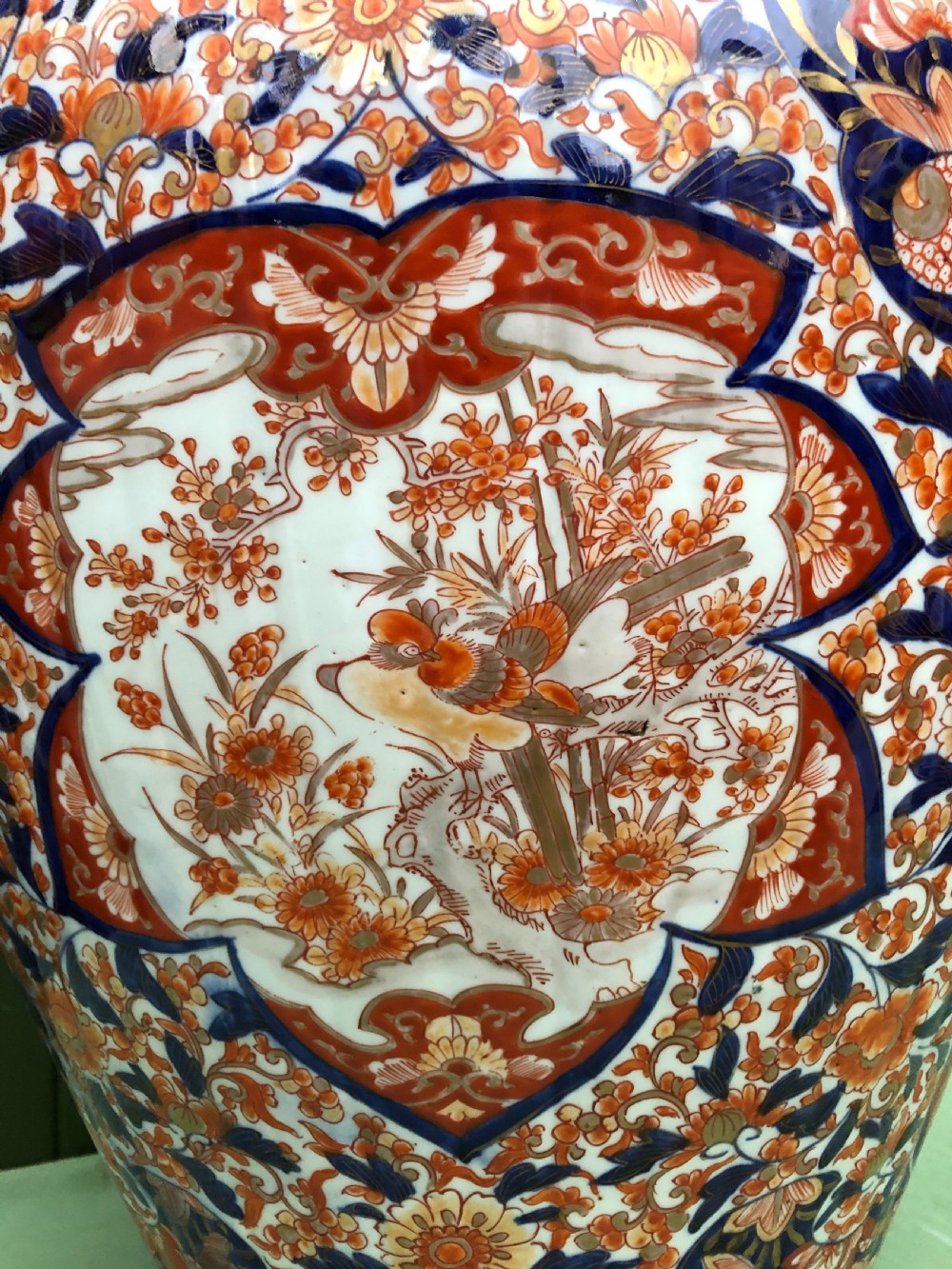 A magnificent large-scale C19th Japanese Meiji period porcelain vase and cover decorated in the Imari palette. View XIII