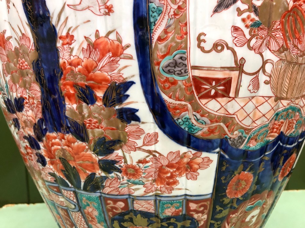 Imposing large-scale mid C19th Japanese porcelain vase and cover in the Imari palette . View XII