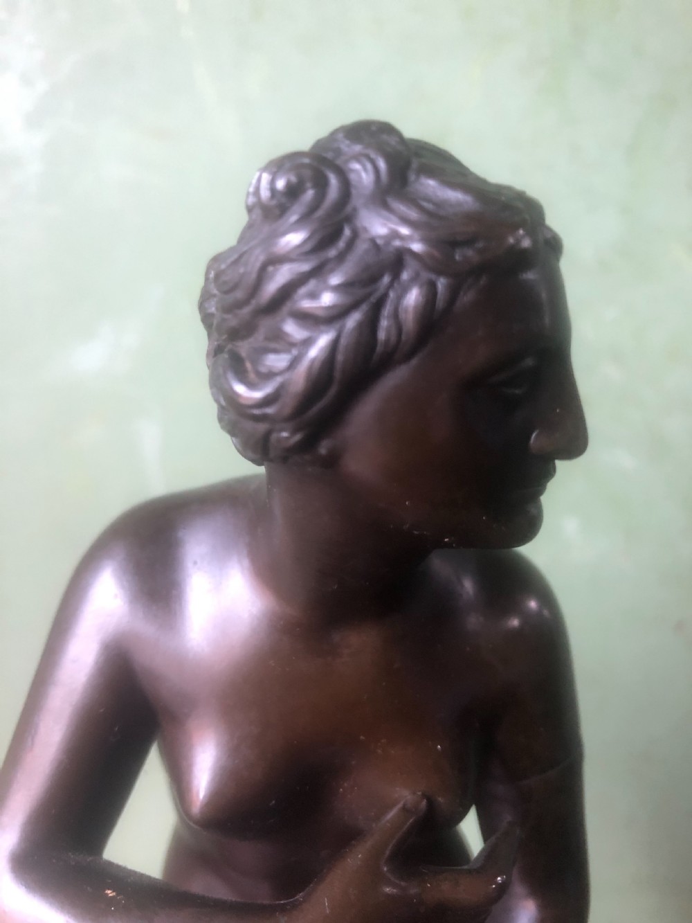 C19th Italian classical bronze sculpture ‘Venus Pudica’ on a marble base. View VI