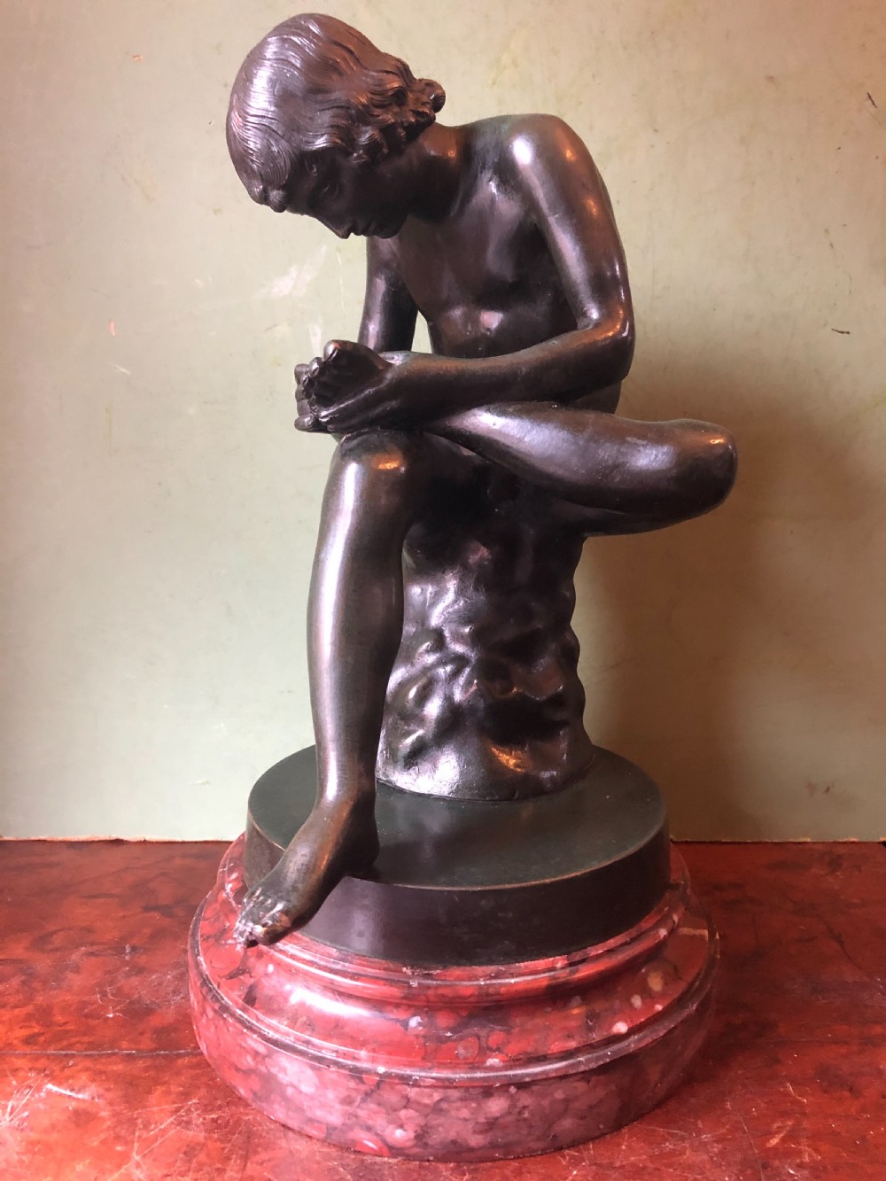 Late C19th Italian bronze ‘Grand Tour’ souvenir reduction sculpture after the antique , “Lo Spinario “.  View II