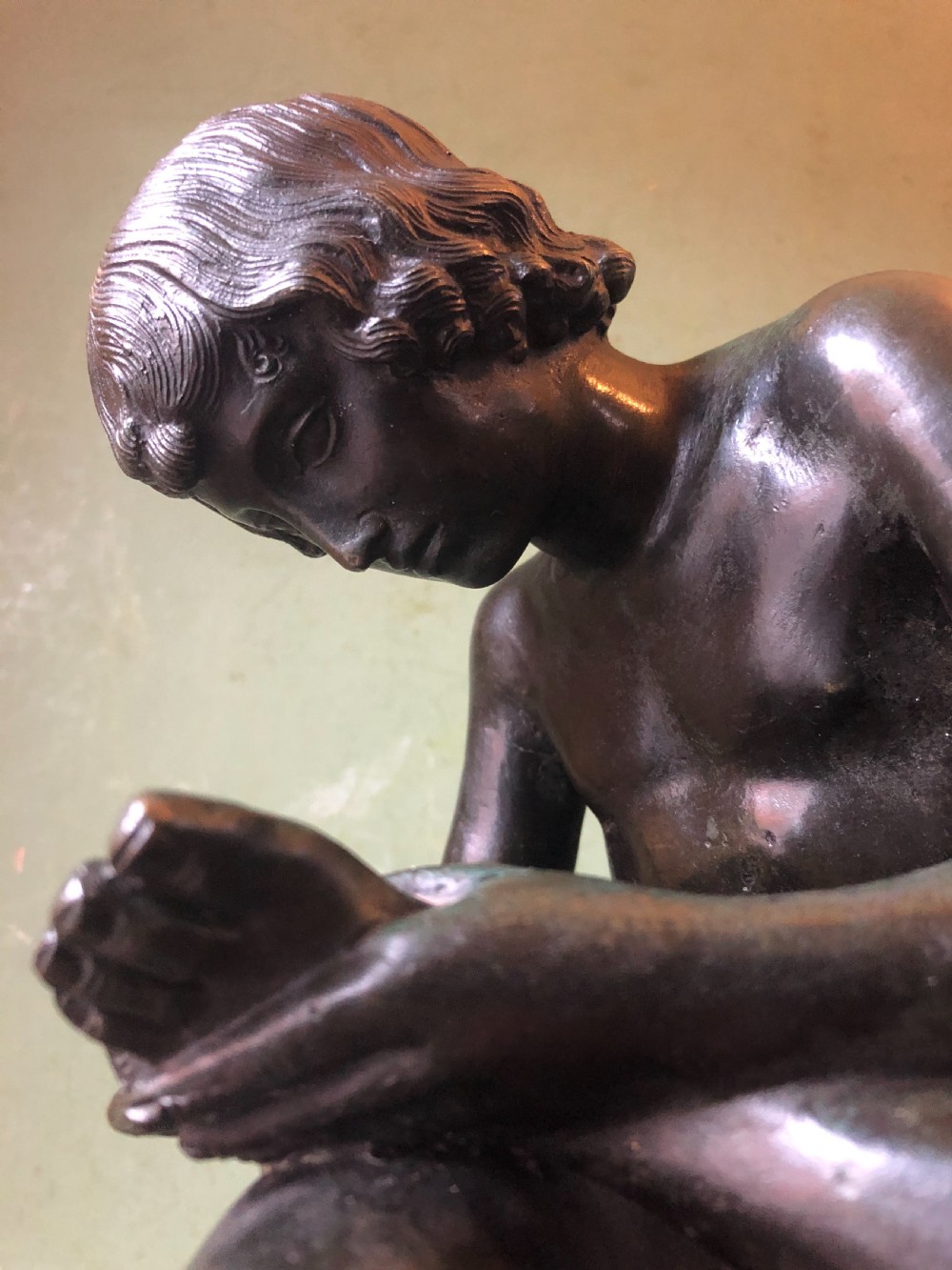 Late C19th Italian bronze ‘Grand Tour’ souvenir reduction sculpture after the antique , “Lo Spinario “.  View VI