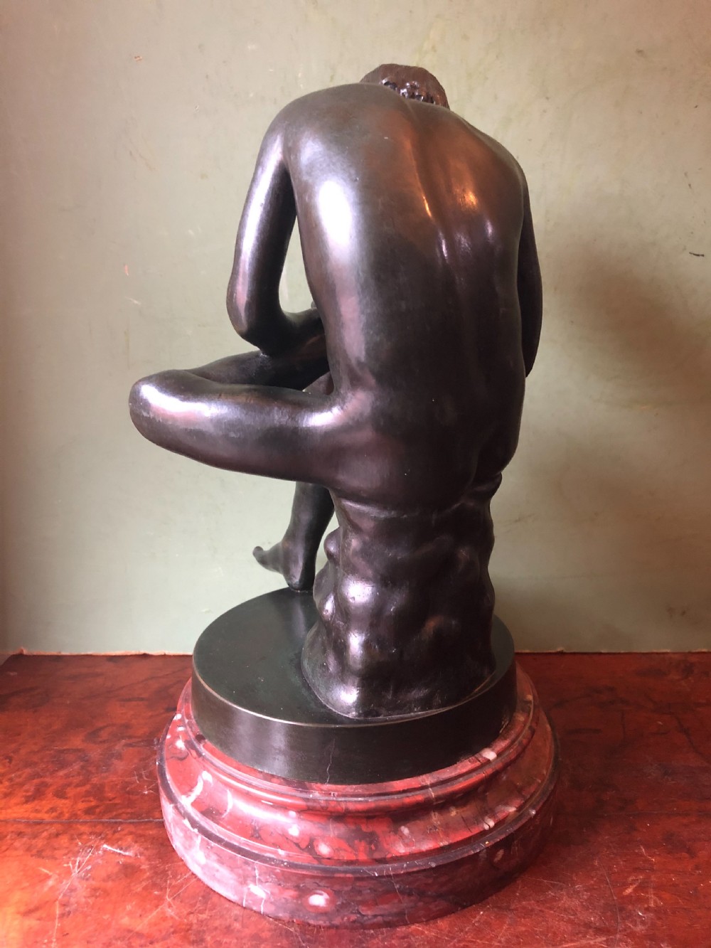 Late C19th Italian bronze ‘Grand Tour’ souvenir reduction sculpture after the antique , “Lo Spinario “.  View VII
