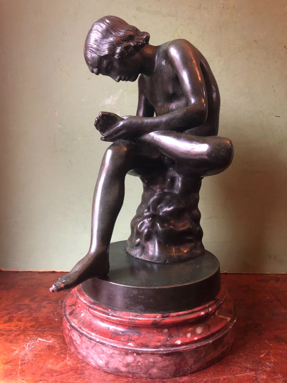Late C19th Italian bronze ‘Grand Tour’ souvenir reduction sculpture after the antique , “Lo Spinario “.  View XIV
