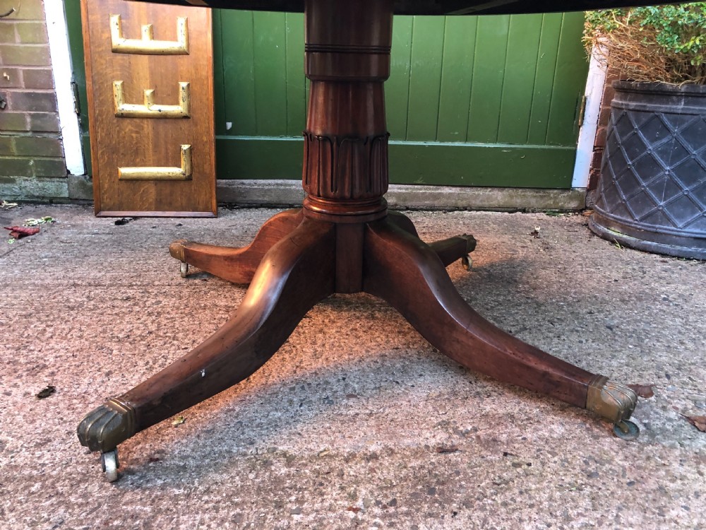 Early C19th Regency mahogany circular dining or centre table 60” diameter. View V