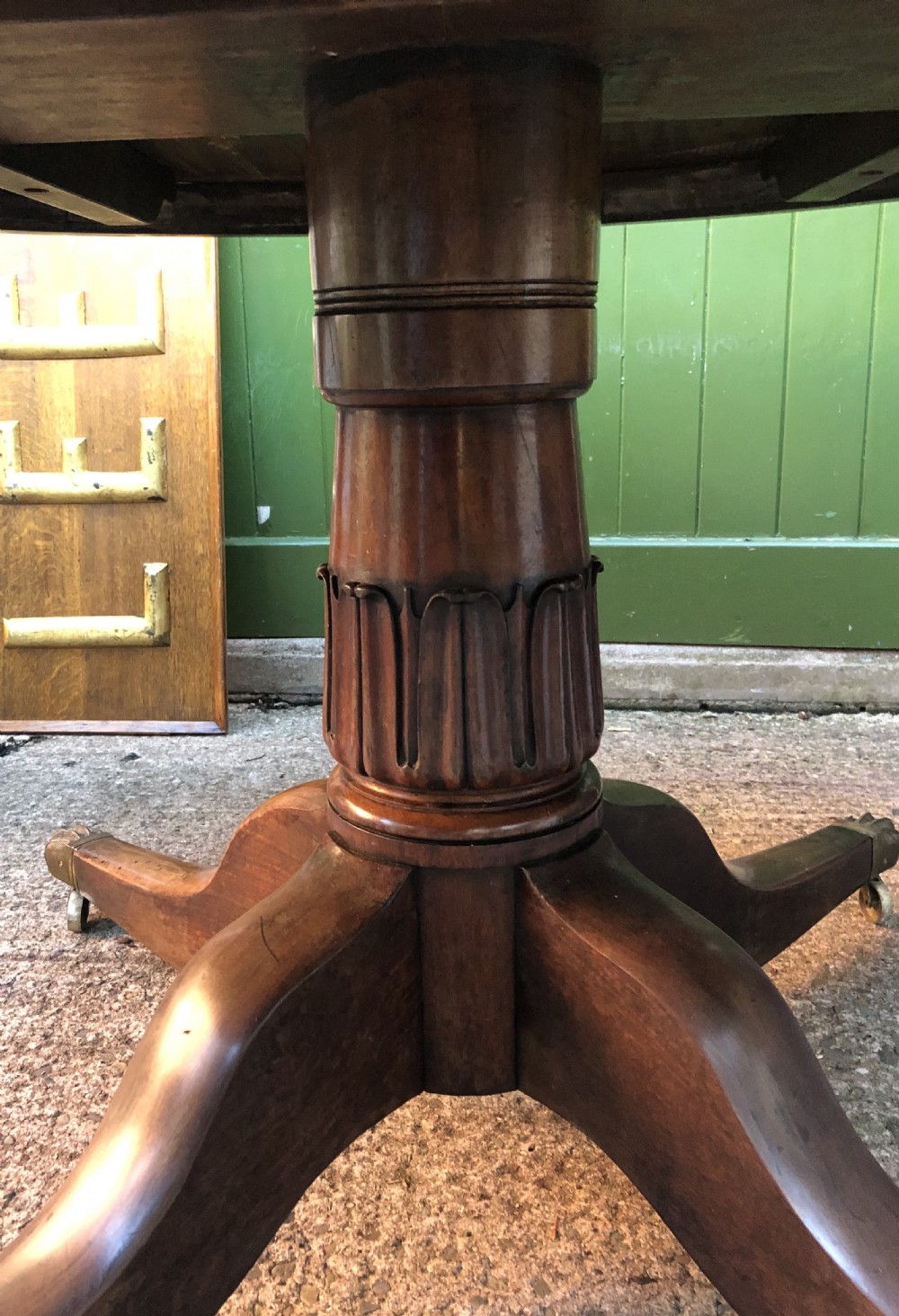 Early C19th Regency mahogany circular dining or centre table 60” diameter. View XVI