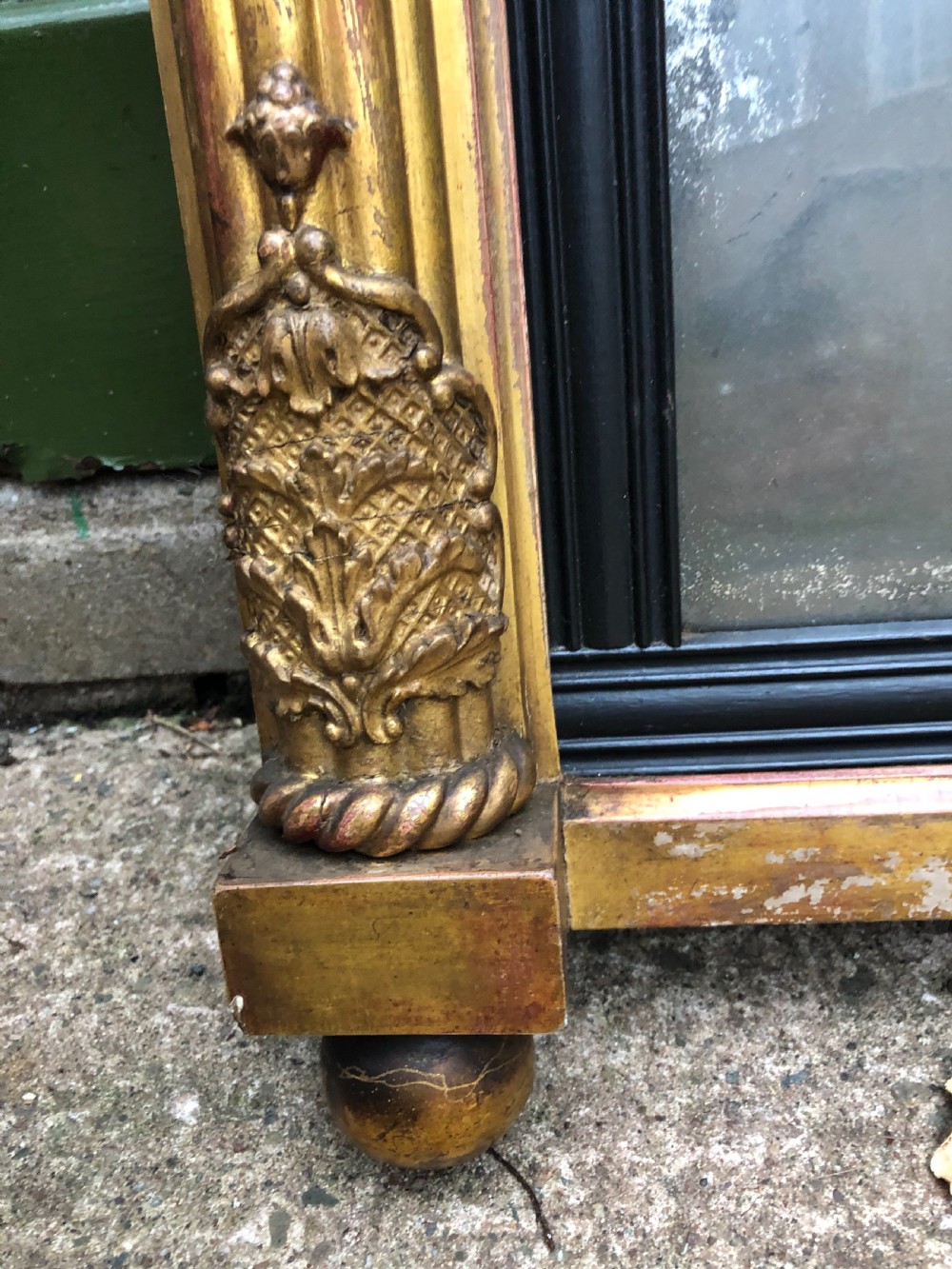 Early C19th Regency period gilt-wood framed overmantel 3-plate ‘landscape’ mirror  View IV