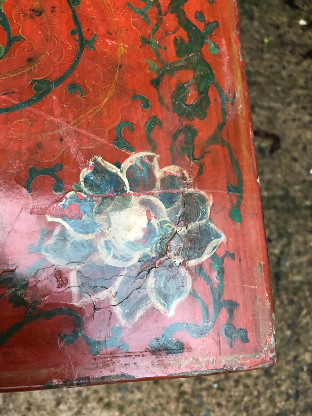 Early C20th Chinese red lacquer oblong ‘Kang’ or coffee table. View VII