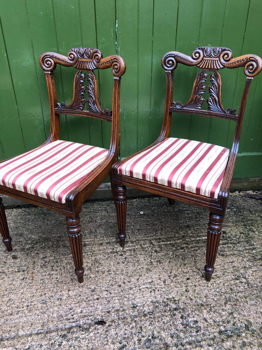 Set of 6 early C19th George IV period carved rosewood dining chairs in the manner of Gillows of Lancaster. View XV