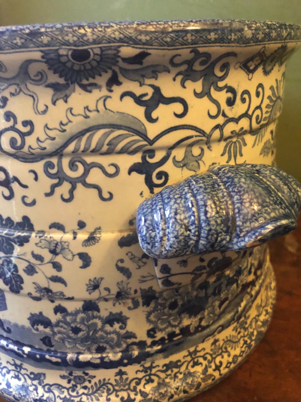 Early C19th Mintons blue-and-white transfer print pottery foot-bath . View IV