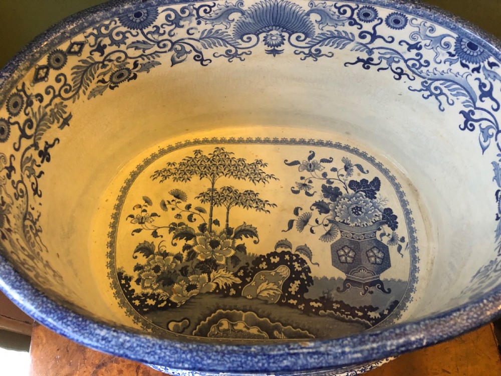 Early C19th Mintons blue-and-white transfer print pottery foot-bath . View VI