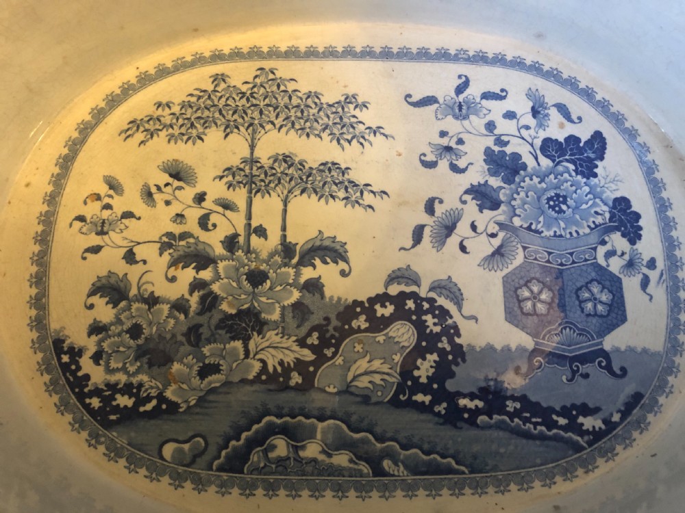 Early C19th Mintons blue-and-white transfer print pottery foot-bath . View VII