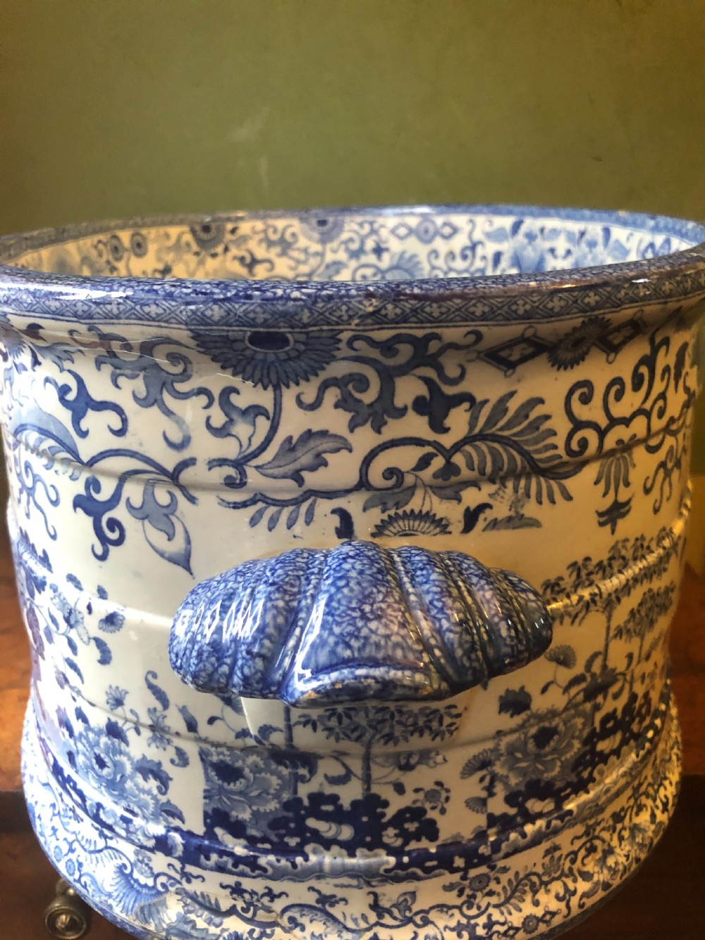 Early C19th Mintons blue-and-white transfer print pottery foot-bath . View XI