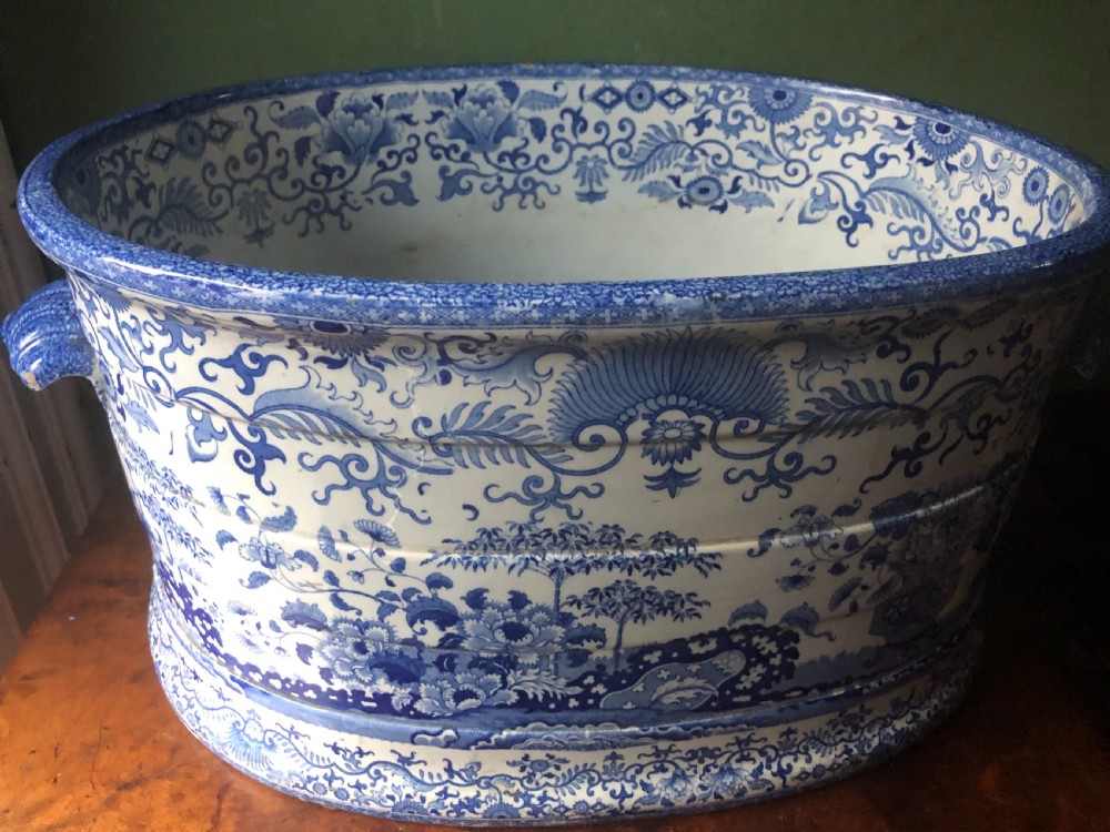Early C19th Mintons blue-and-white transfer print pottery foot-bath . View XIV