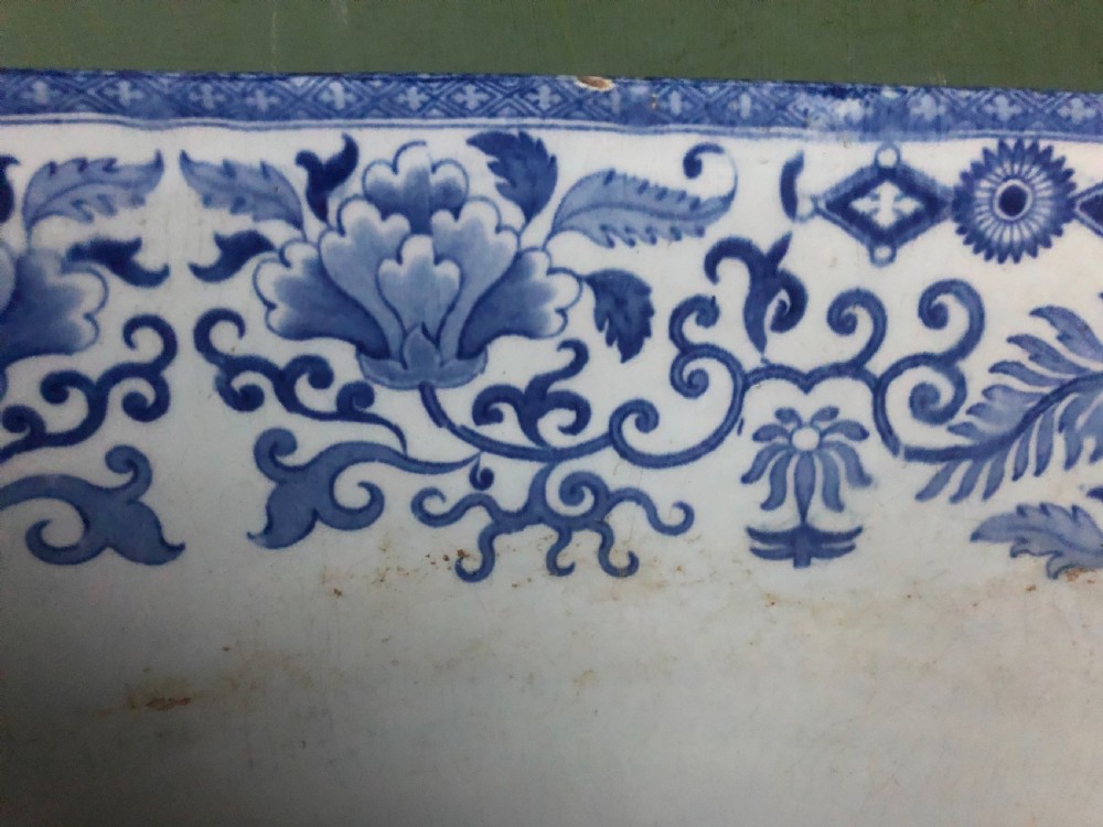 Early C19th Mintons blue-and-white transfer print pottery foot-bath . View XV