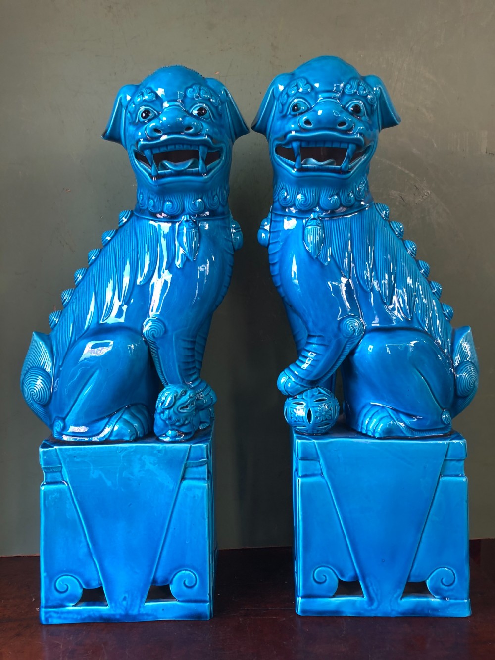 Large pair of early C20th Chinese blue turquoise glazed pottery ‘Dogs of Foe’. View II