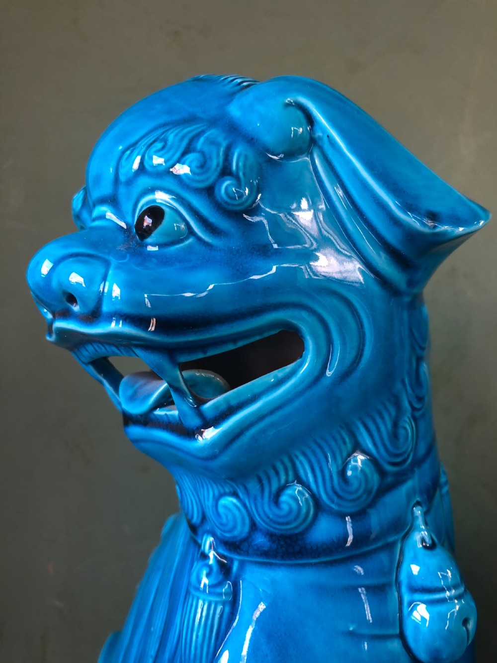 Large pair of early C20th Chinese blue turquoise glazed pottery ‘Dogs of Foe’. View IV