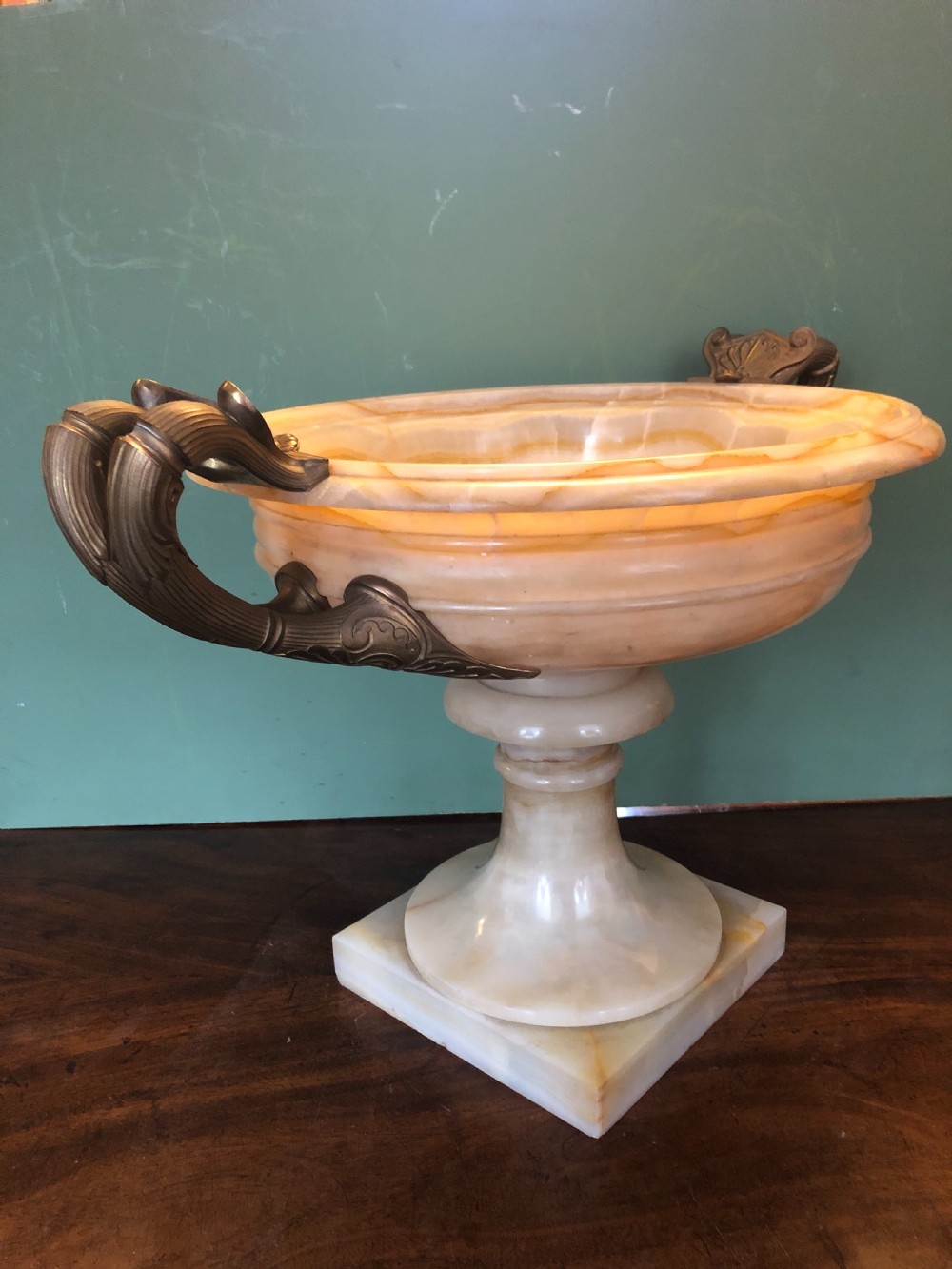 Magnificent large late C19th French classical Grecian-style Egyptian alabaster tazza with gilt-bronze handles. View XII
