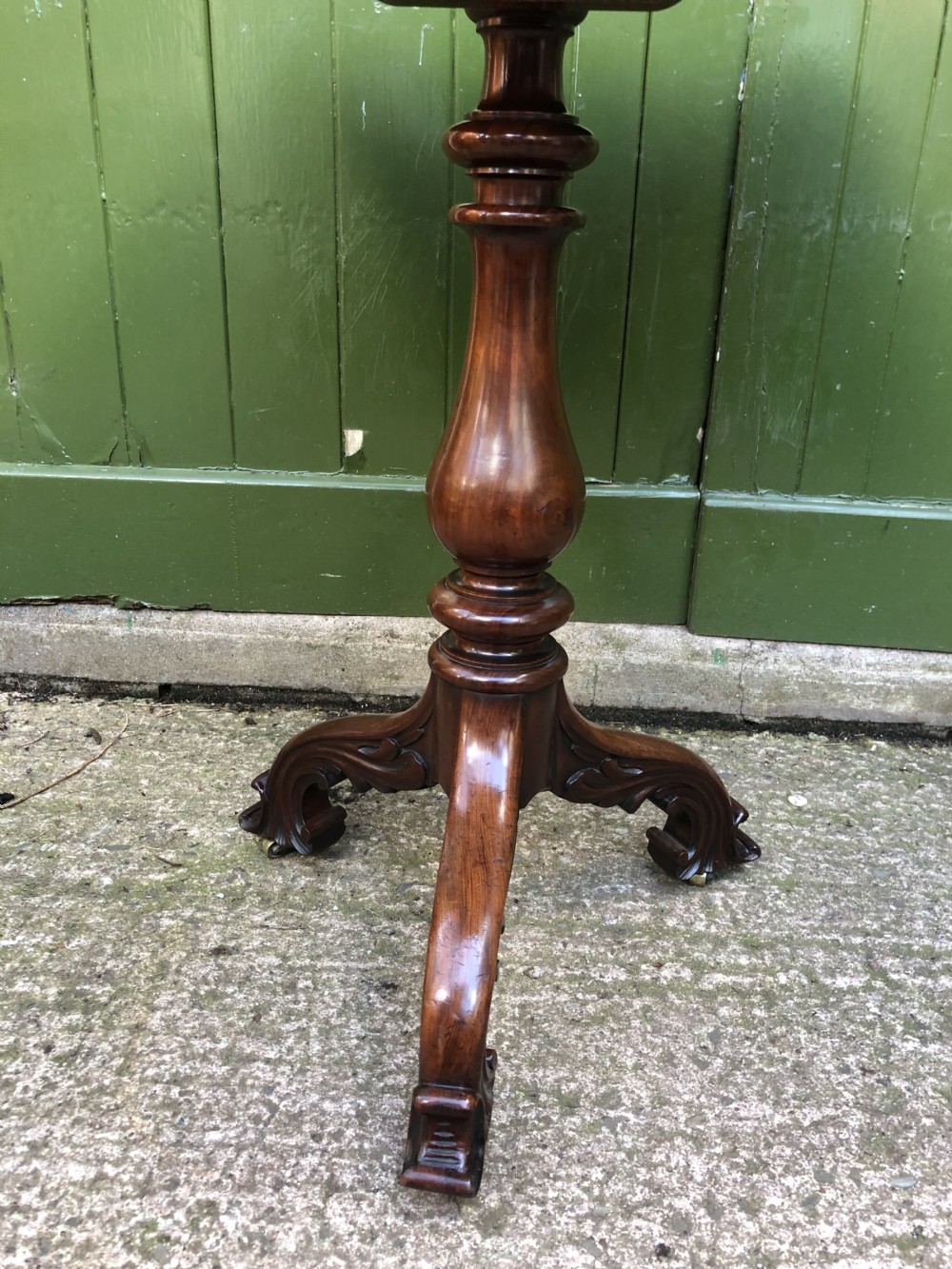 Mid C19th mahogany table with shaped top on carved tripod base in the manner of Gillows of Lancaster. View XV