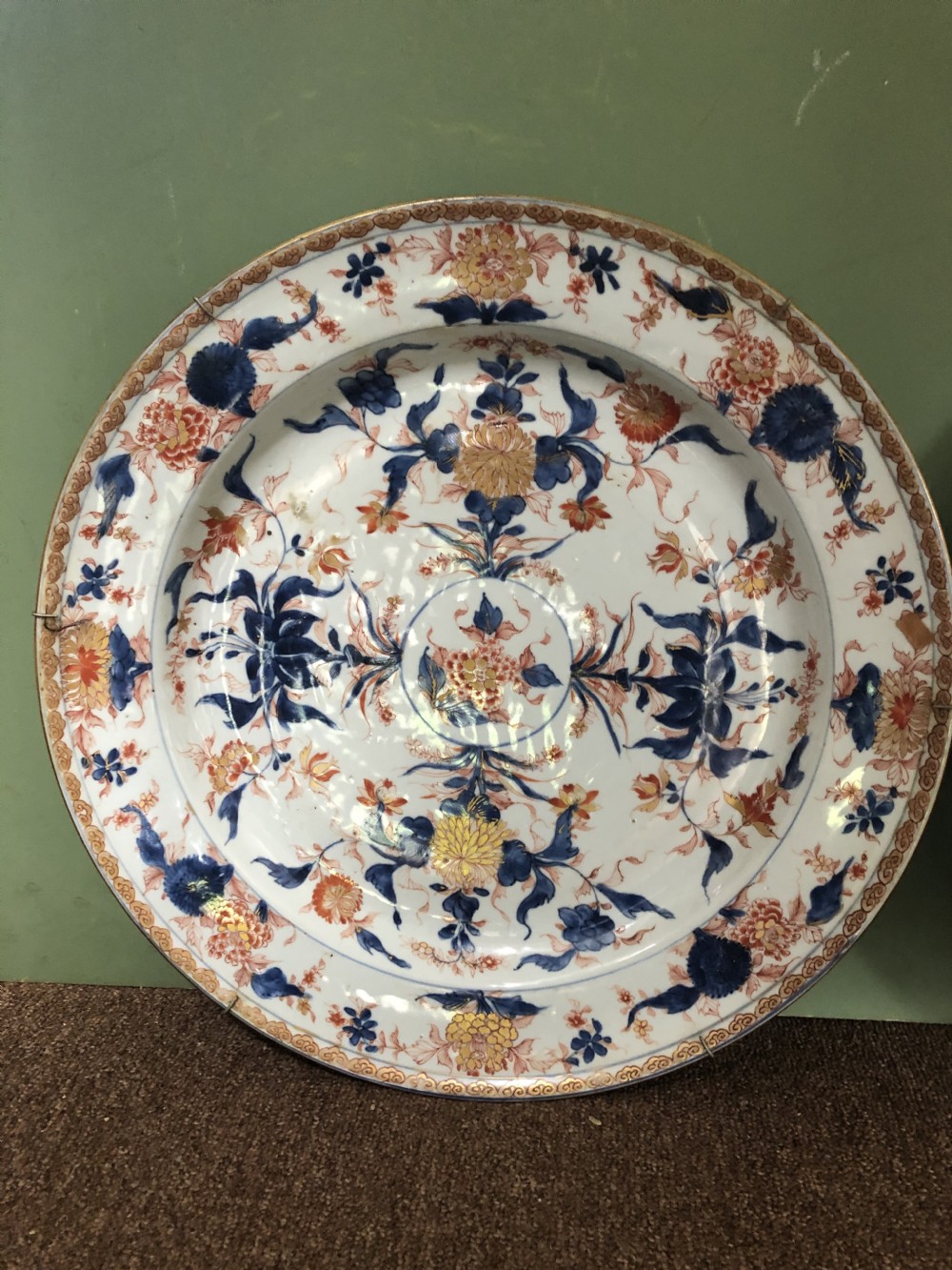 Trio of early C18th Chinese Qing Dynasty Imari pattern porcelain dished chargers ,Kangxi mark and period. View XXIV