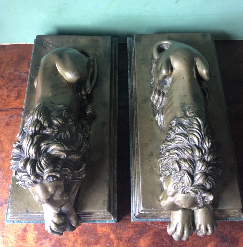 Pair of early C19th Italian ‘Grand Tour’ souvenir bronze lions after Antonio Canova. View III