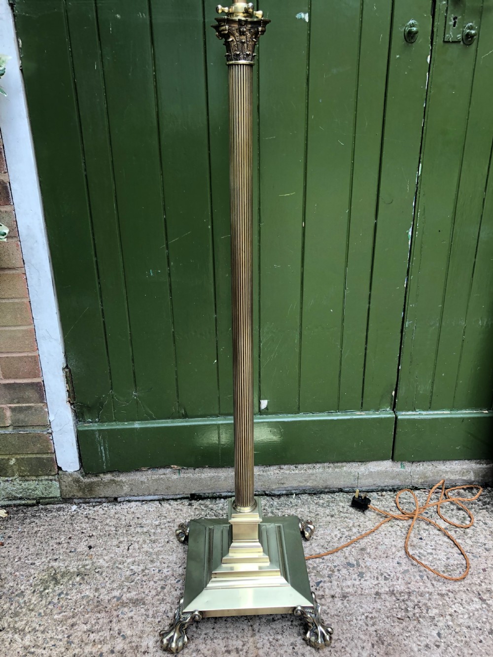 Early C20th Edwardian period brass classical column adjustable-height standard lamp . View VII