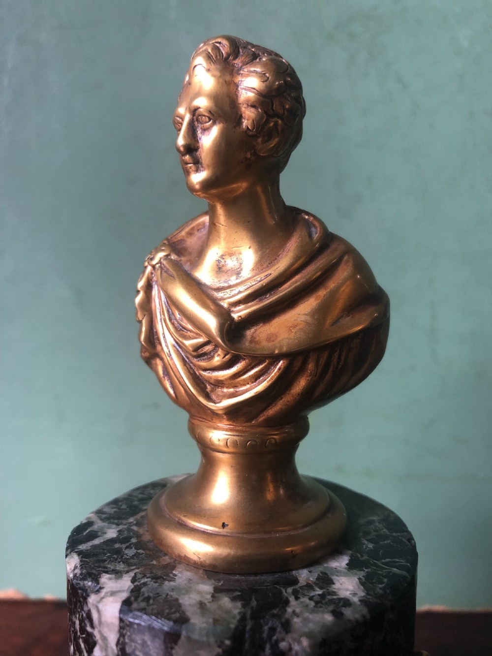 Pair of early C19th Regency period gilt bronze bust studies of Sir Walter Scott and Robert Burns on marble bases .  View XVIII