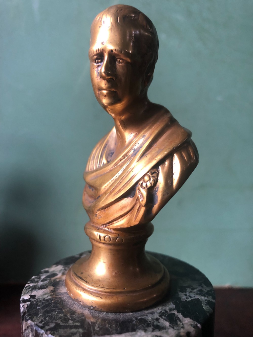 Pair of early C19th Regency period gilt bronze bust studies of Sir Walter Scott and Robert Burns on marble bases .  View XXI
