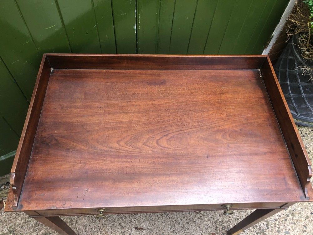 Elegant late C18th George III period mahogany dressing table of restrained design. View IX