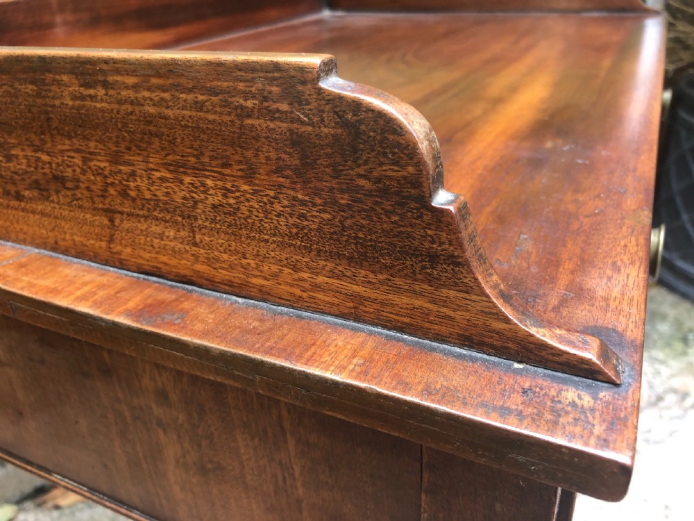 Elegant late C18th George III period mahogany dressing table of restrained design. View XIV