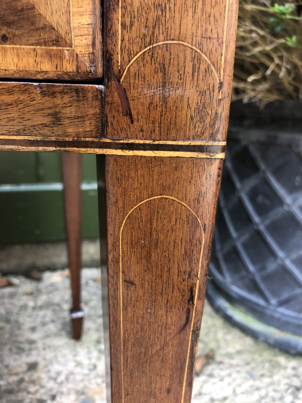 Fine late C18th George III Sheraton period mahogany serpentine front sideboard of compact proportions. View XX