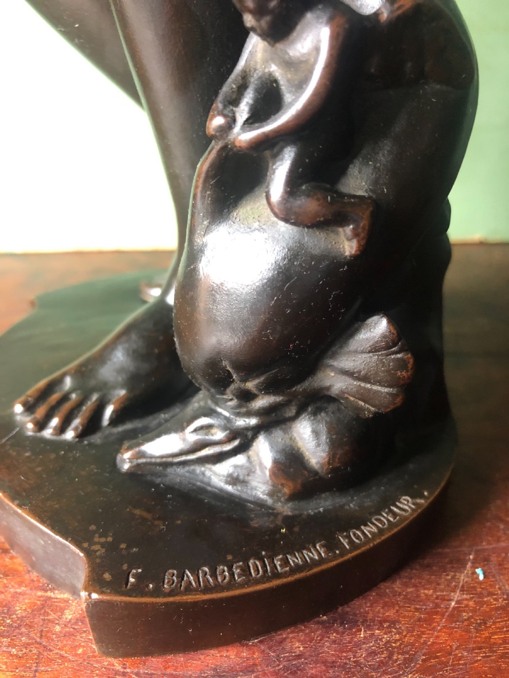 Late C19th French bronze reduction sculpture of the “Venus de Medici” by Ferdinand Barbedienne foundry. View IX