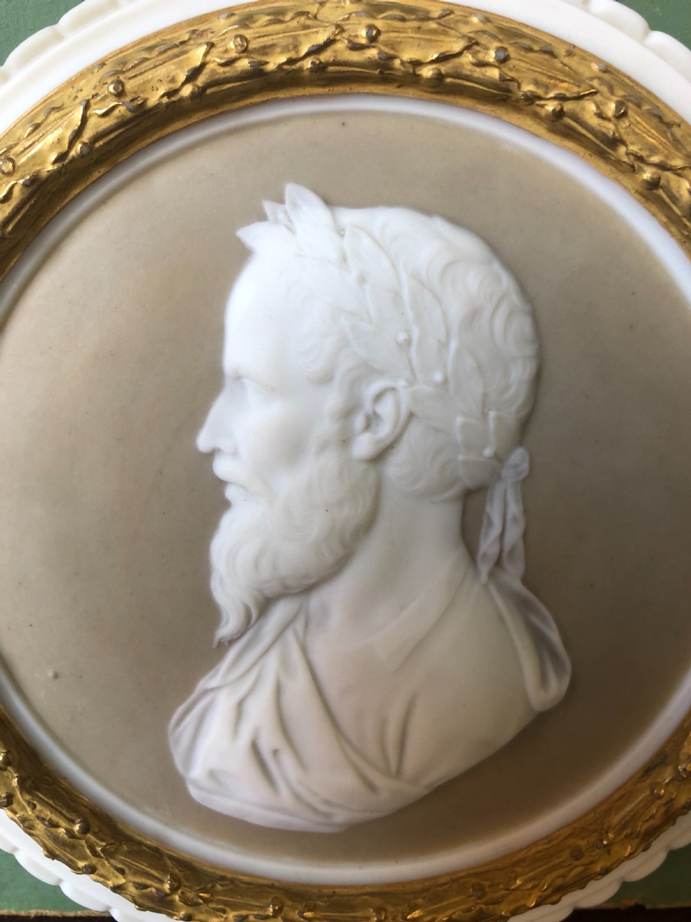 Pair of late C19th Italian bisque porcelain portrait roundels or tondos ,of Renaissance poets . View VI