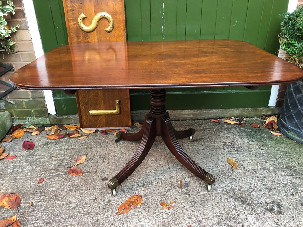 Elegant early C19th Regency period mahogany ‘tilt-top’ breakfast table . View IX