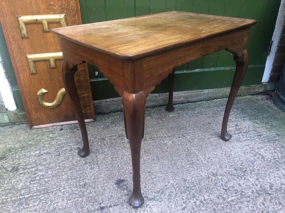 Mid C18th George II period Irish mahogany ‘silver’ table . View V