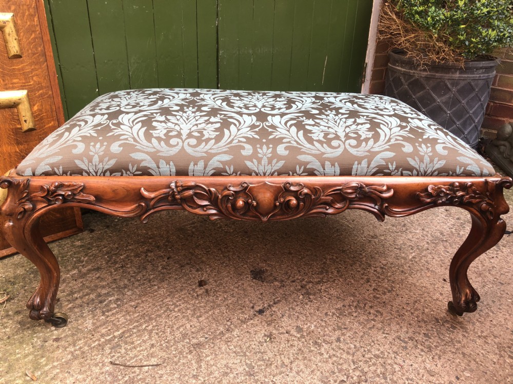 Magnificent large-scale C19th English William IV period carved walnut rectangular framed centre-piece countryhouse stool.