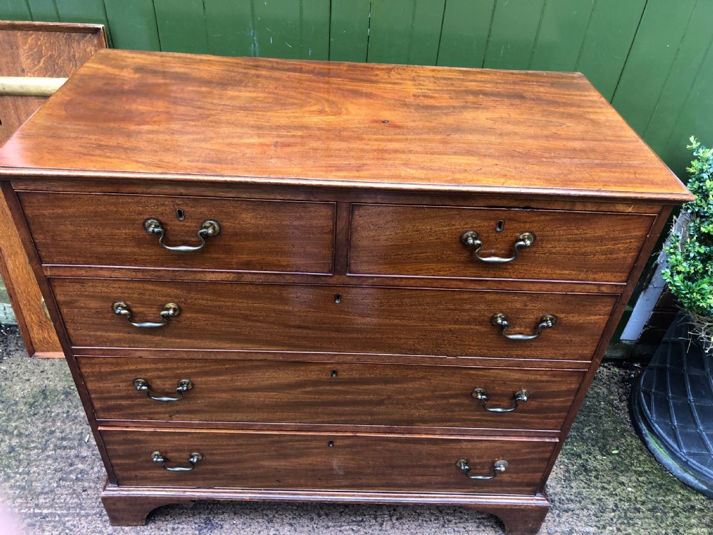Late C18th George III period mahogany chest of drawers. View V