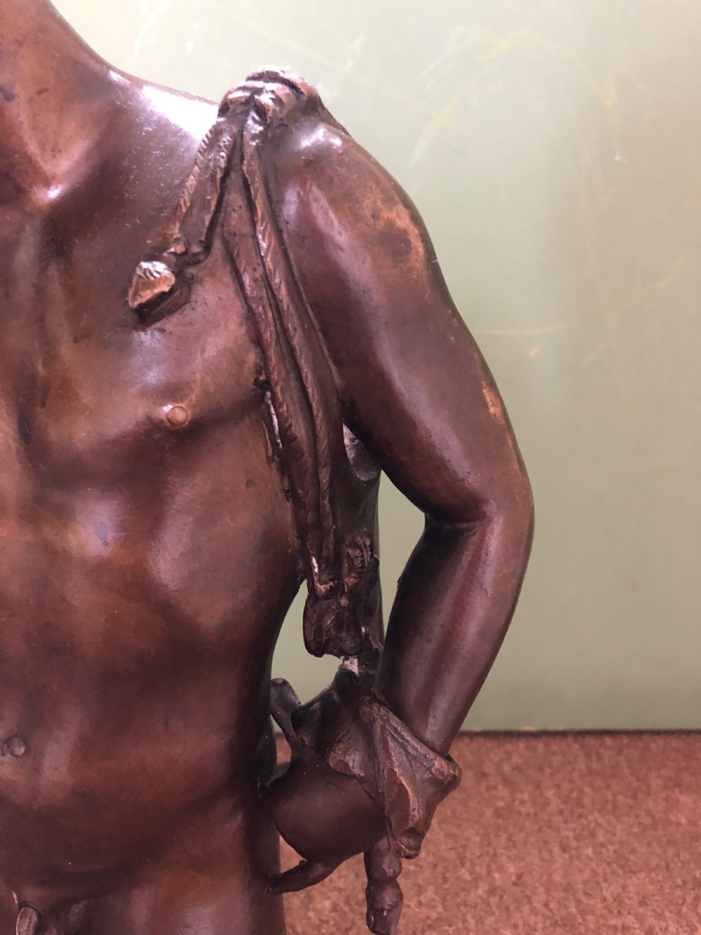 Large late C19th Italian Neapolitan ‘Grand Tour’ souvenir bronze sculpture of Dionysus, known as Narcissus, after the antique. View VII