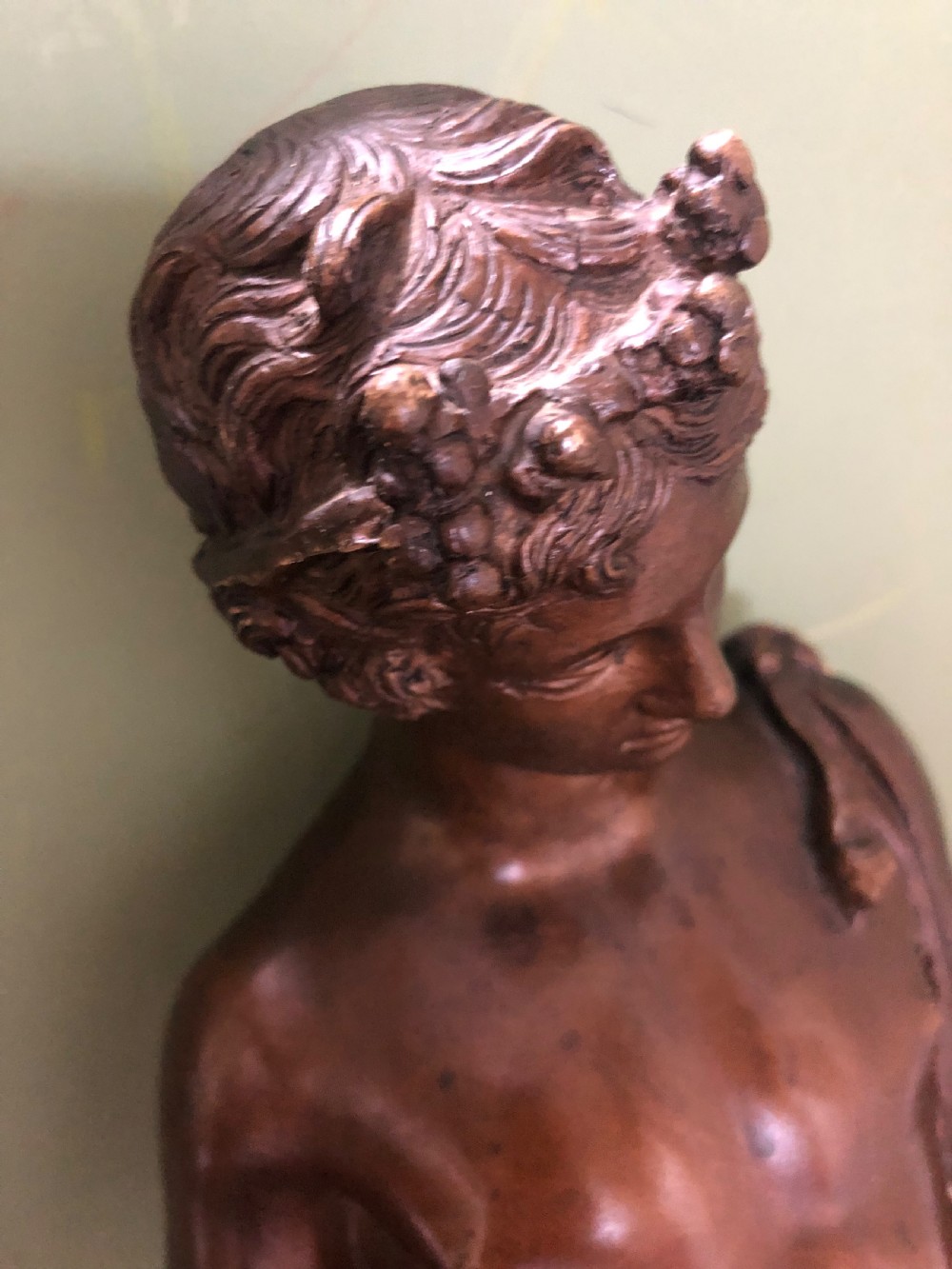 Large late C19th Italian Neapolitan ‘Grand Tour’ souvenir bronze sculpture of Dionysus, known as Narcissus, after the antique. View X