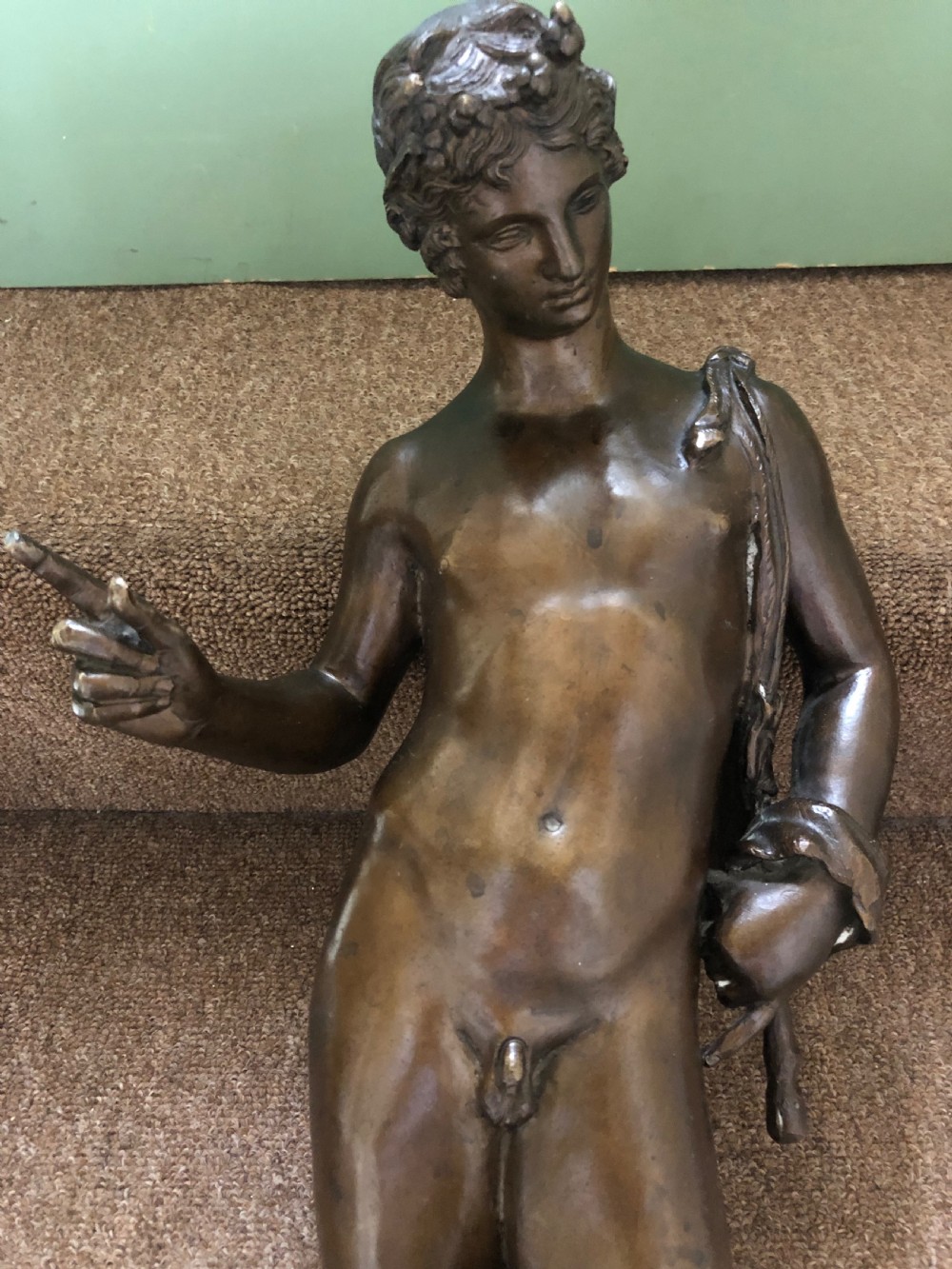 Large late C19th Italian Neapolitan ‘Grand Tour’ souvenir bronze sculpture of Dionysus, known as Narcissus, after the antique. View XVII