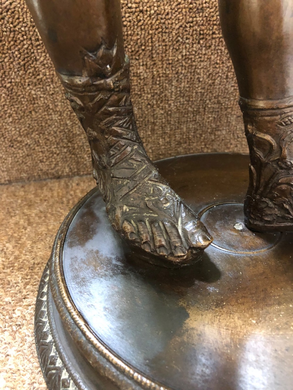 Large late C19th Italian Neapolitan ‘Grand Tour’ souvenir bronze sculpture of Dionysus, known as Narcissus, after the antique. View XVIII