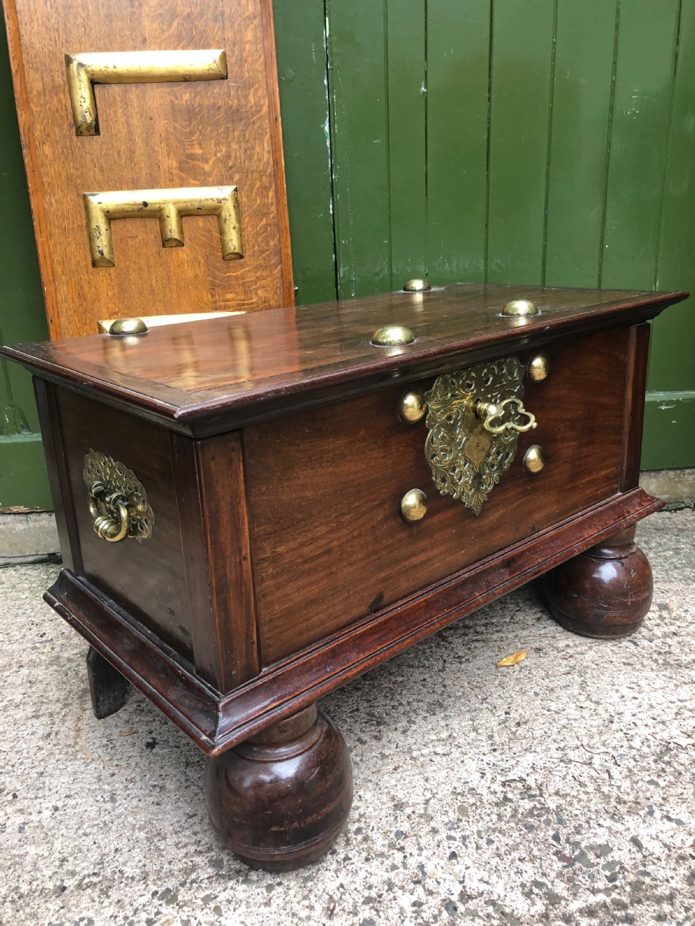 Mid C18th Dutch East Indies colonial brass-mounted padauk coffer or strong-box . View VII