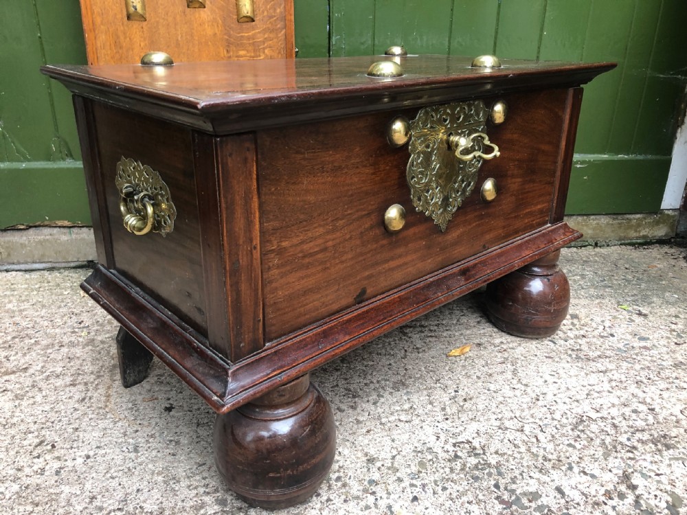 Mid C18th Dutch East Indies colonial brass-mounted padauk coffer or strong-box . View VIII