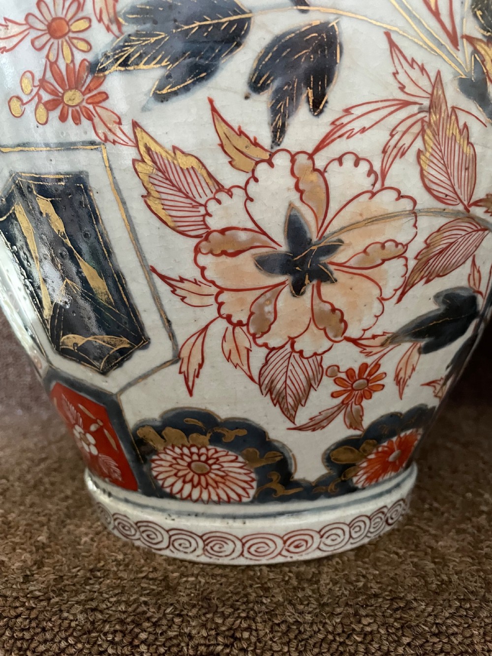 Pair of large late C17th / early C18th Japanese Genroku period porcelain vases and covers decorated in the Imari palette. View XII