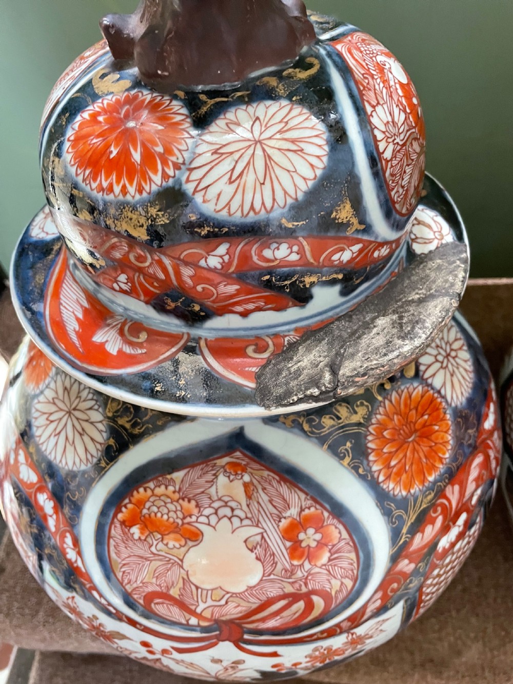 Pair of large late C17th / early C18th Japanese Genroku period porcelain vases and covers decorated in the Imari palette. View XIII