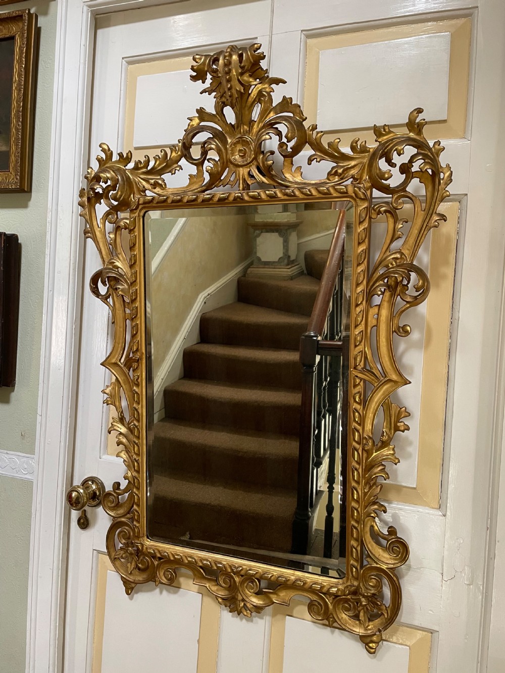 Fine quality late C19th Italian carved gilt-wood Venetian-style mirror. View III