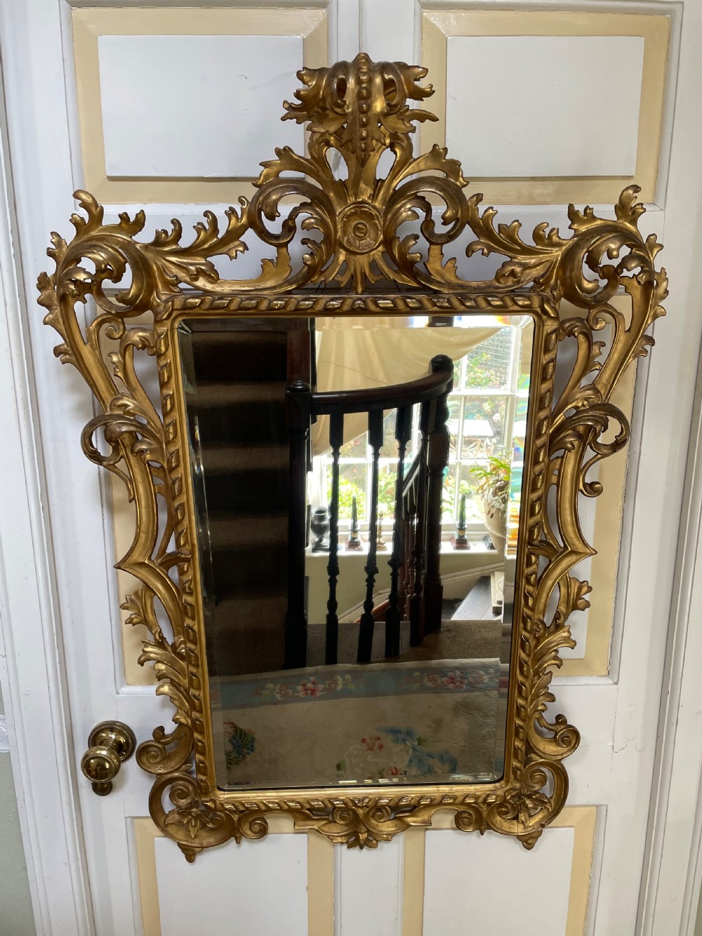 Fine quality late C19th Italian carved gilt-wood Venetian-style mirror. View VII
