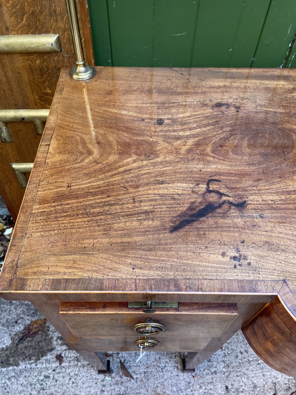 C18th George III Sheraton period mahogany sideboard View VIII