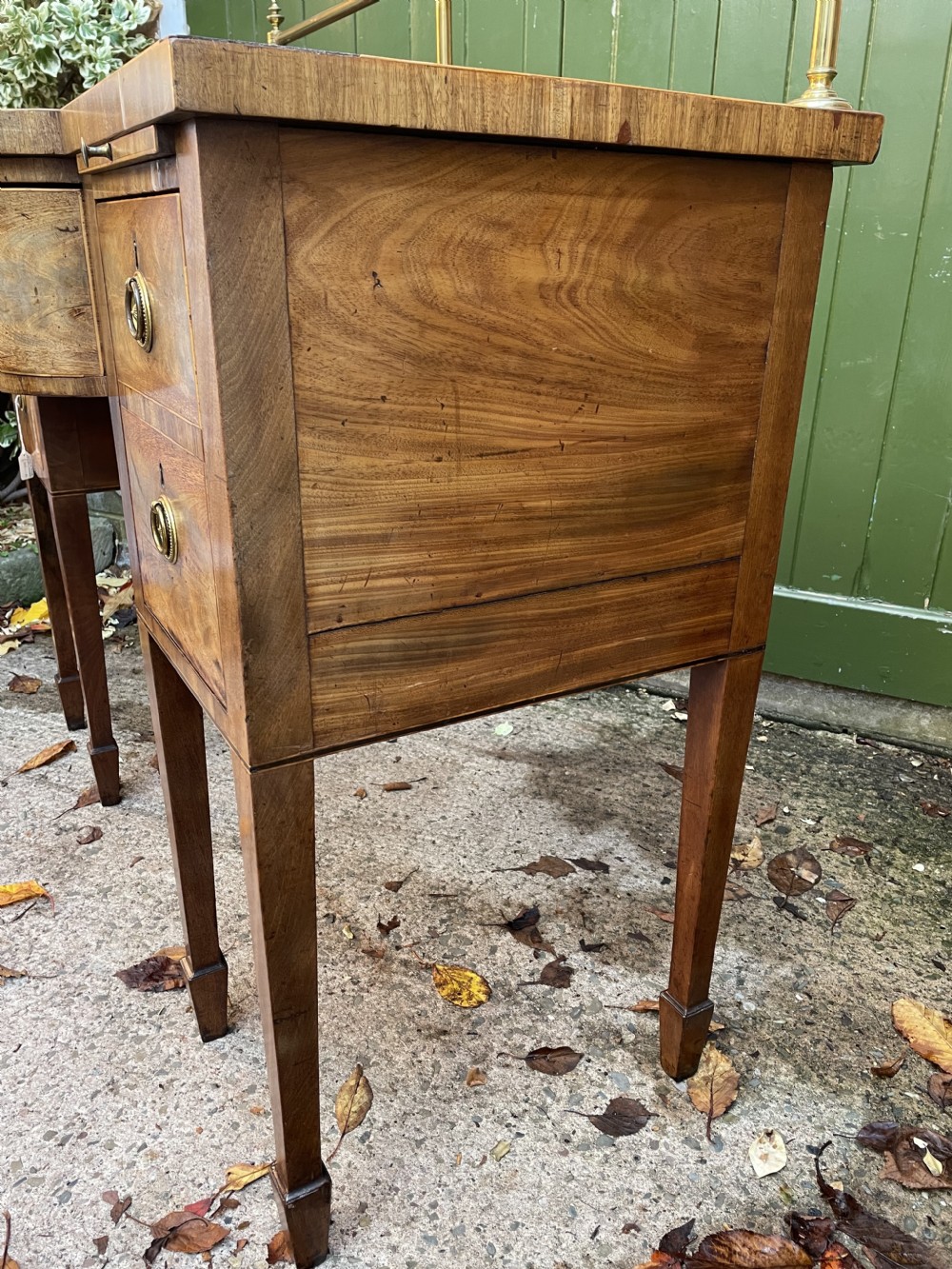 C18th George III Sheraton period mahogany sideboard View XVI